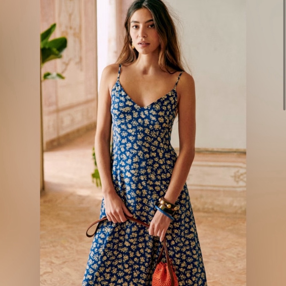Like new- Sezane Marguarita Dress. Color: Cara size 36 (like a size 4)